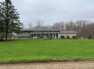 10670 E Cole Rd, Durand, MI 48429