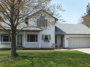 13813 Fox Trail Dr, Holland, MI 49424
