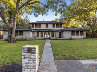 1939 Wayside Dr, Seguin, TX 78155