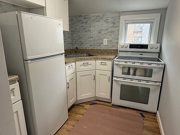 5th image of 26 S 15th Ave Floor 3