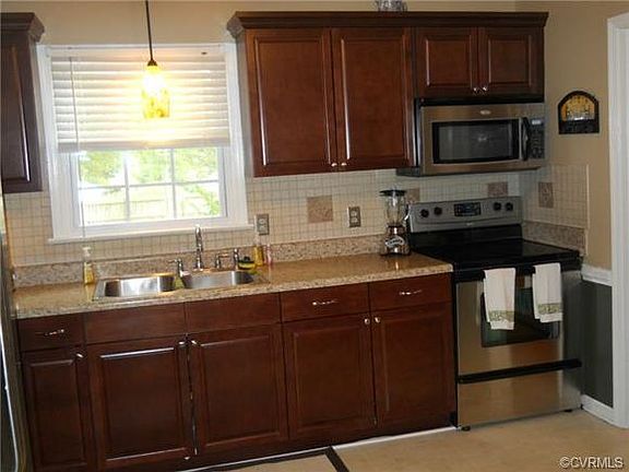 3rd image of 2317 Grassy Knoll Ln