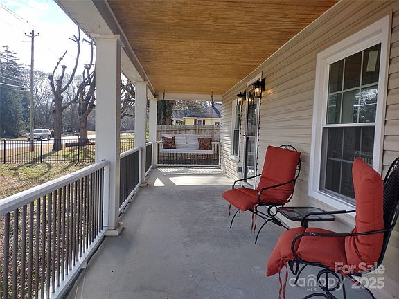 4th image of 1443 Modena St