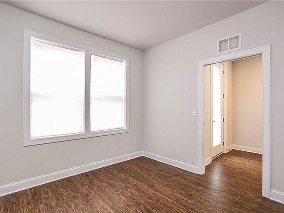 2nd image of 104 Daybeacon St