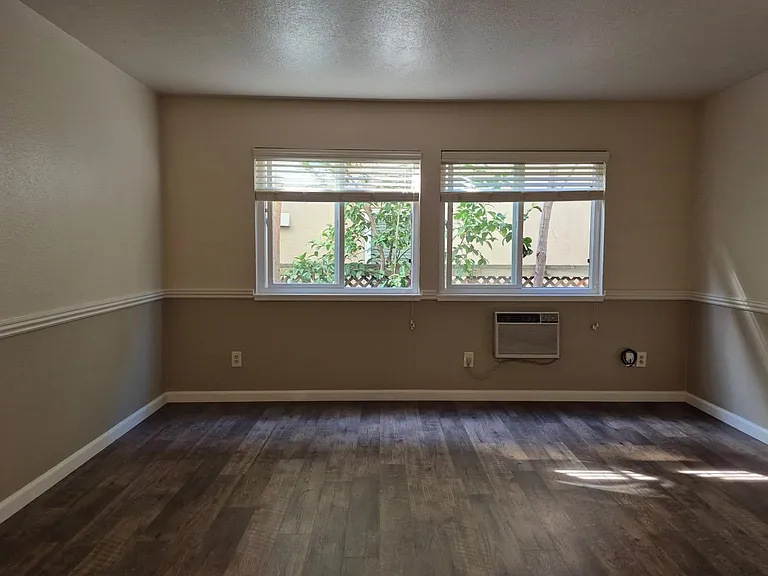 1711 N Street, Sacramento — Photo 22