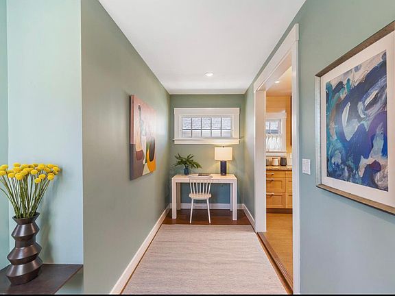 Flexible space with furniture for example (not included)