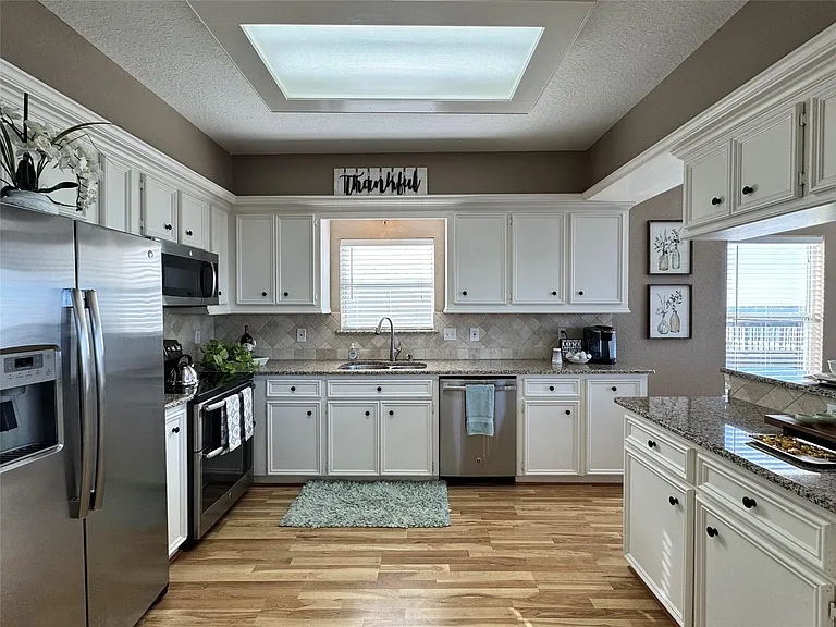 438 Jeanie Lynne Cir — Photo 8