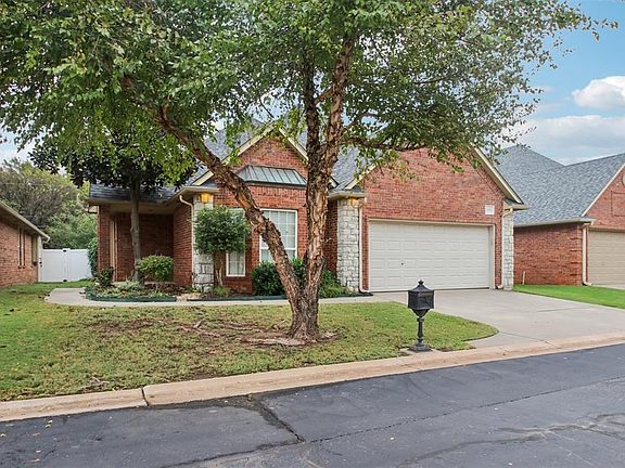 2nd image of 15020 Jefferson Ln