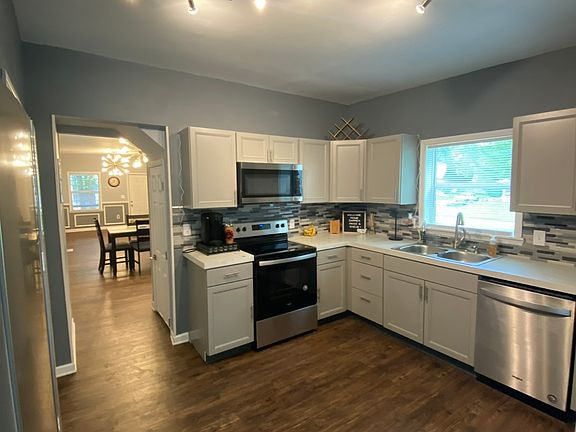 3rd image of 1135 N Keystone Ave #1135