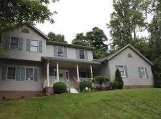 8894 French Hill Rd NW, Bolivar, OH 44612