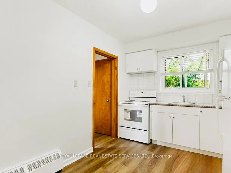 50 Peter St N #2 — Photo 9