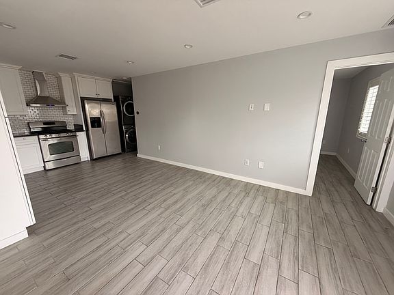 5th image of 43861 Shiloh Ln #1