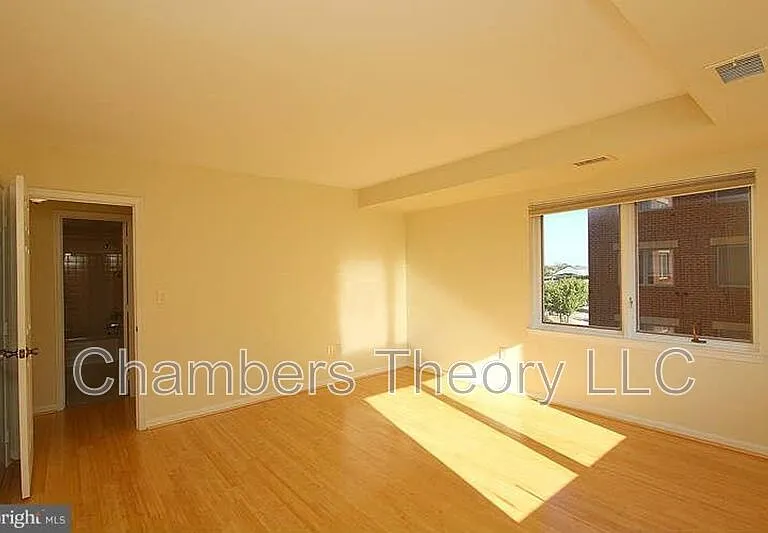 505 E Braddock Rd #407 — Photo 9