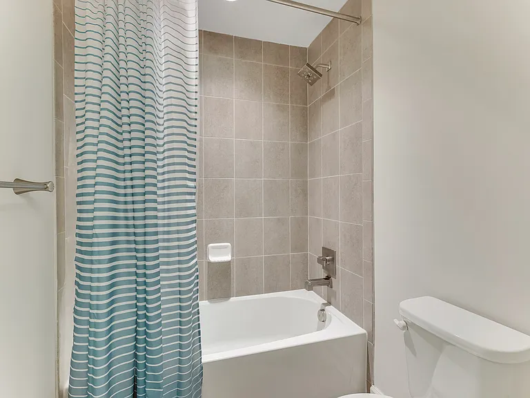 43366 Apple Orchard Sq — Photo 13