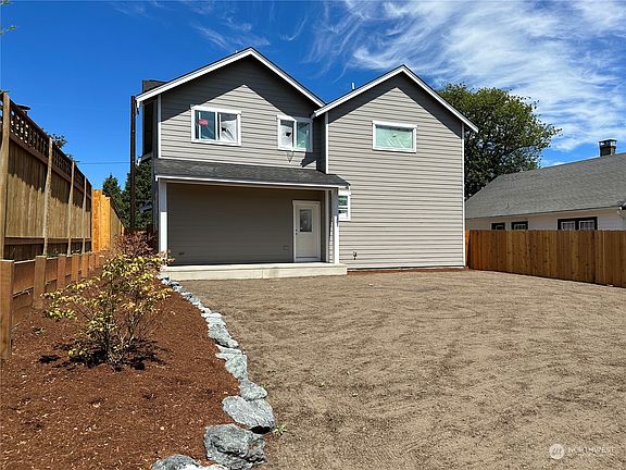 2nd image of 2155 Seamount Drive