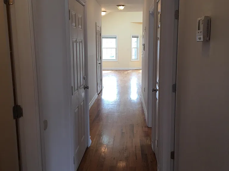 28 Leonard St #2 — Photo 5