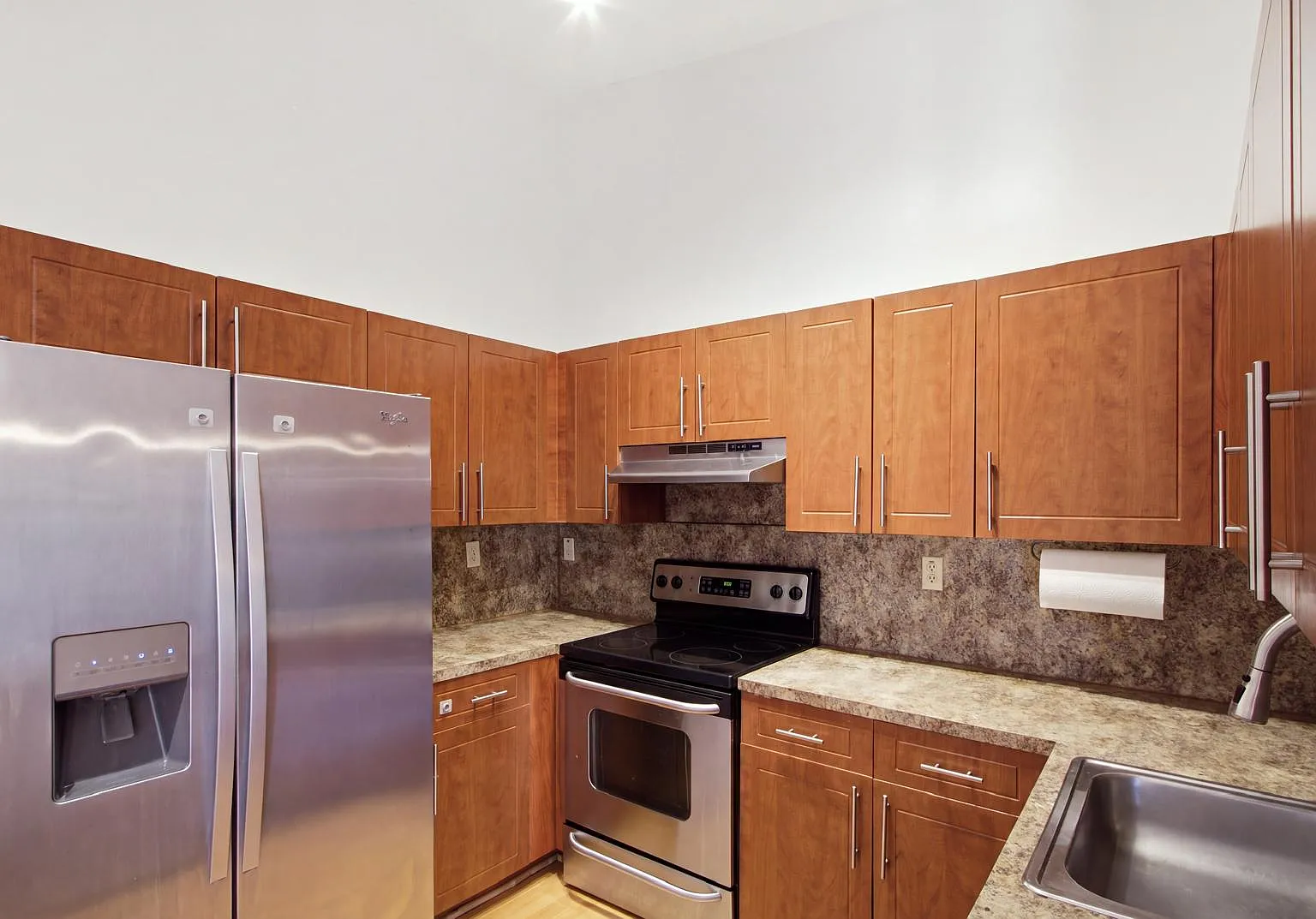 2 bed, 880 sqft, $2,350 — Photo 4