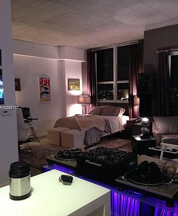 2nd image of 133 NE 2nd Ave APT 2815