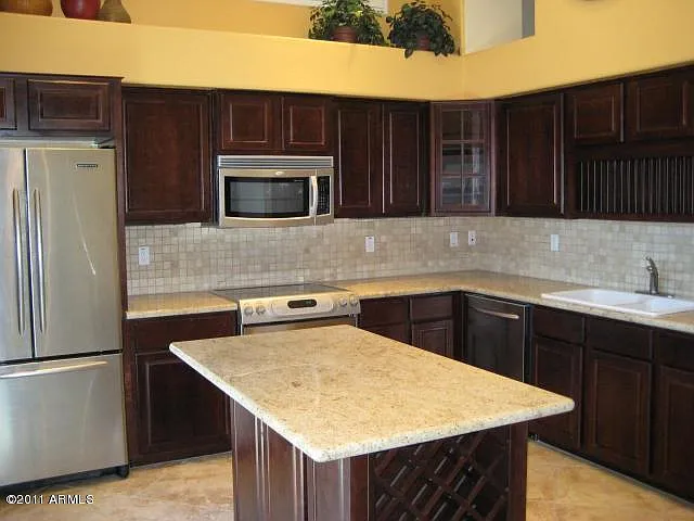 330 S Farmer Ave #126 — Photo 3