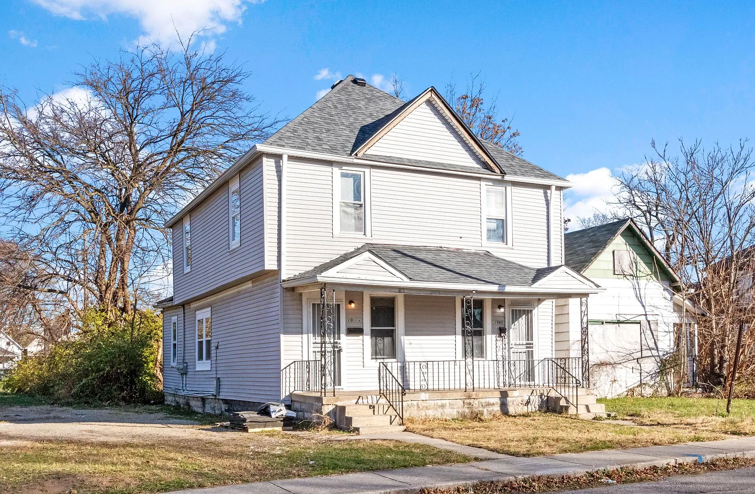 1064 W Roache St photo 1