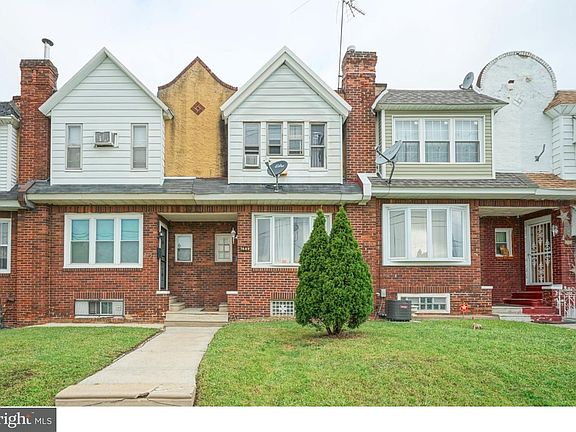 2nd image of 7449 Elmwood Ave