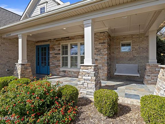 4th image of 2627 Sugargrove Trail NE