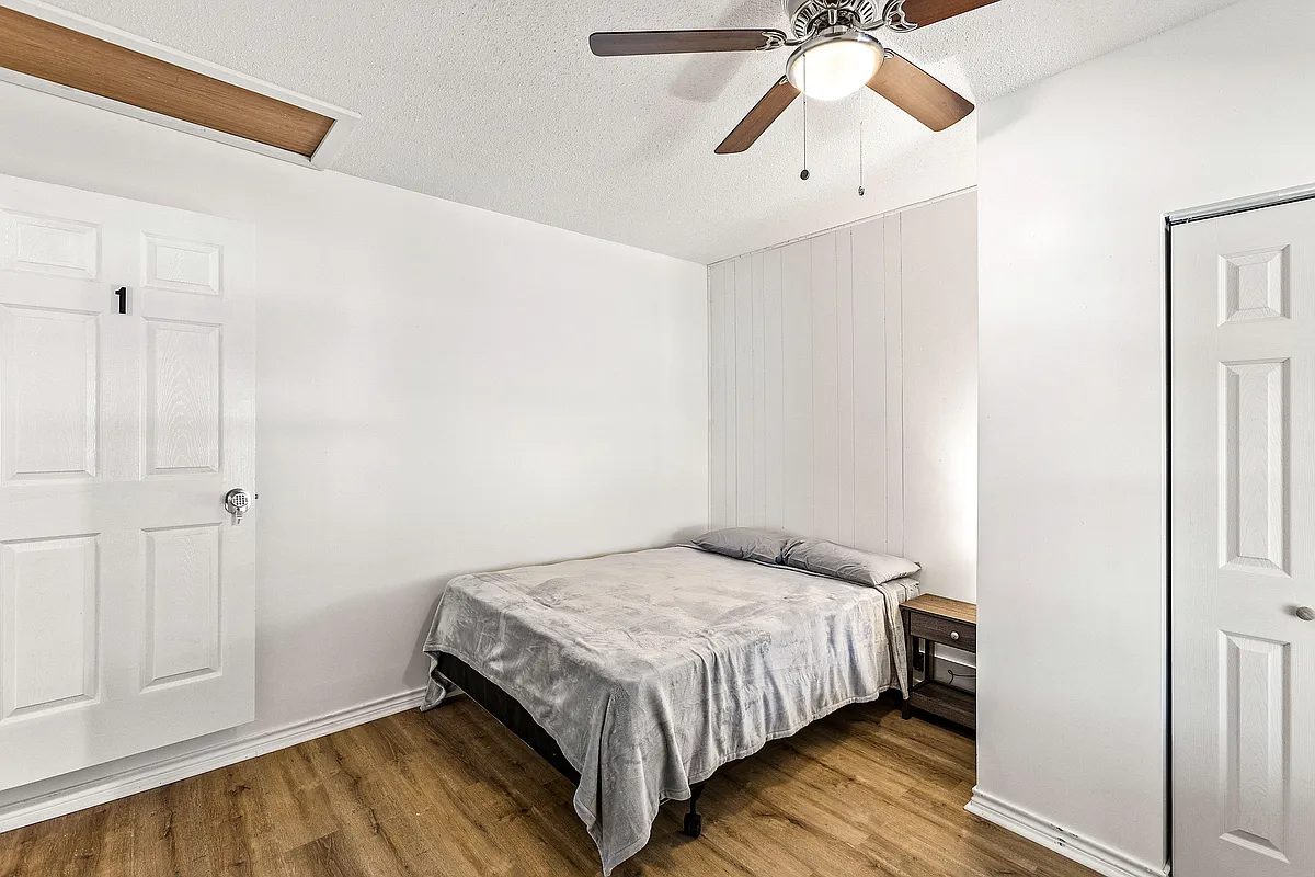 Bedroom1_3 - Irene St