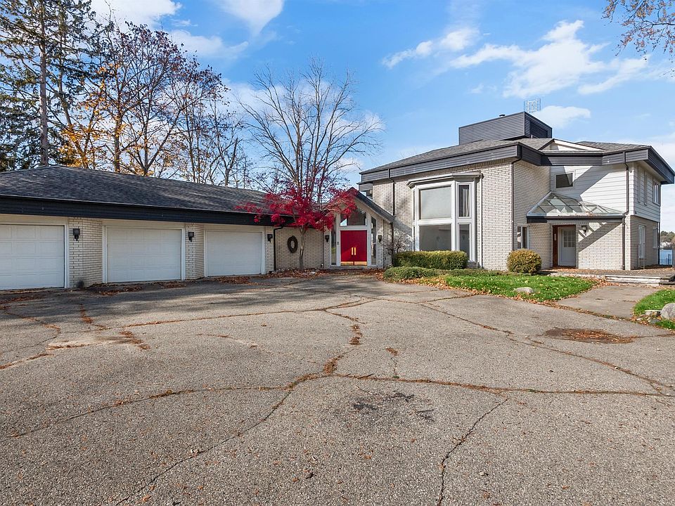 708 Lake Angelus Shrs, Lake Angelus, MI 48326 Zillow