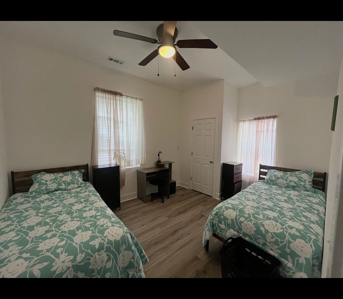 1 bed, 1600 sqft, $850 — Photo 1