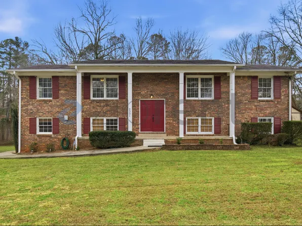 2351 Emerald Falls Dr, Decatur, GA 30035