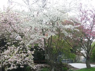 111 34th Ave E, Seattle, WA 98112