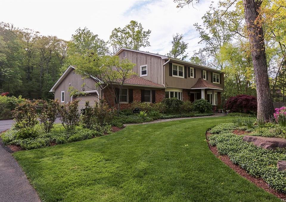 1st image of 379 Pleasant Hill Dr