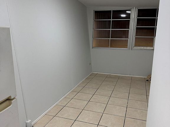 5th image of 2170 SW 51st Pl