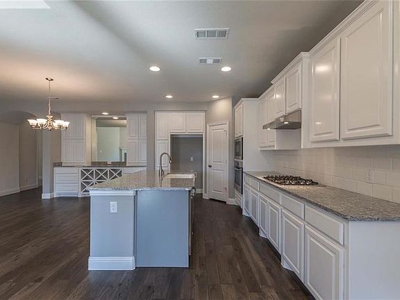 4th image of 1217 9th St