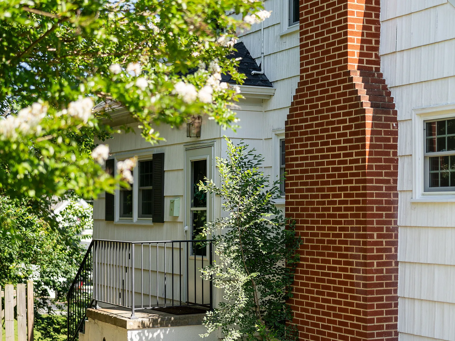 1 bed, 1000 sqft, $1,345 — Photo 2