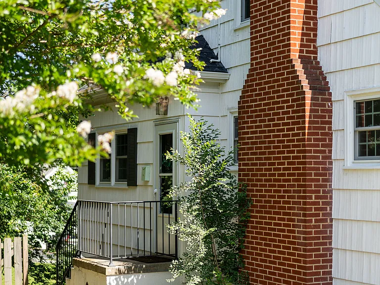 415 Cherry Ave #2 — Photo 2