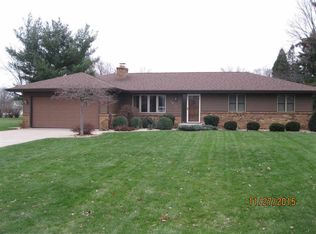 4601 Apollo Dr, Machesney Park, IL 61115