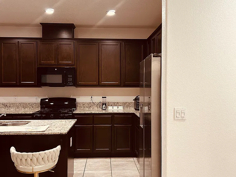 723 Suzanne Dr — Photo 13