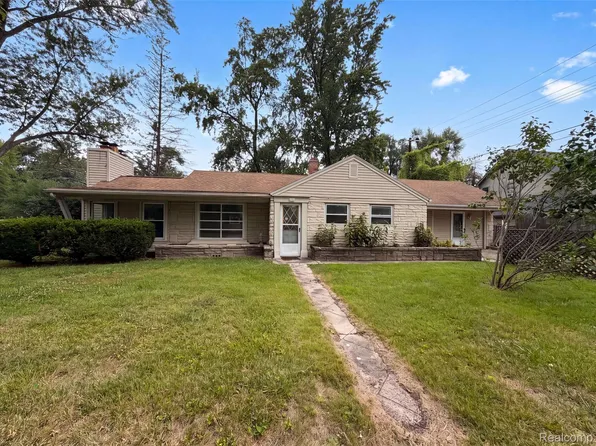 30406 Everett St, Southfield, MI 48076