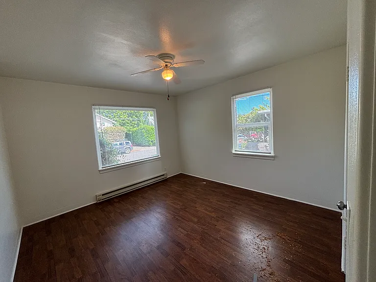 540 NW 30th St — Photo 8
