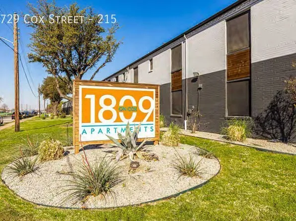 1729 Cox St, Carrollton, TX