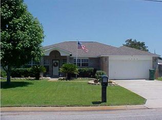 7208 Zoe Cir, Navarre, FL 32566