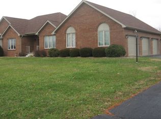 505 Greencrest Dr, Cecilia, KY 42724