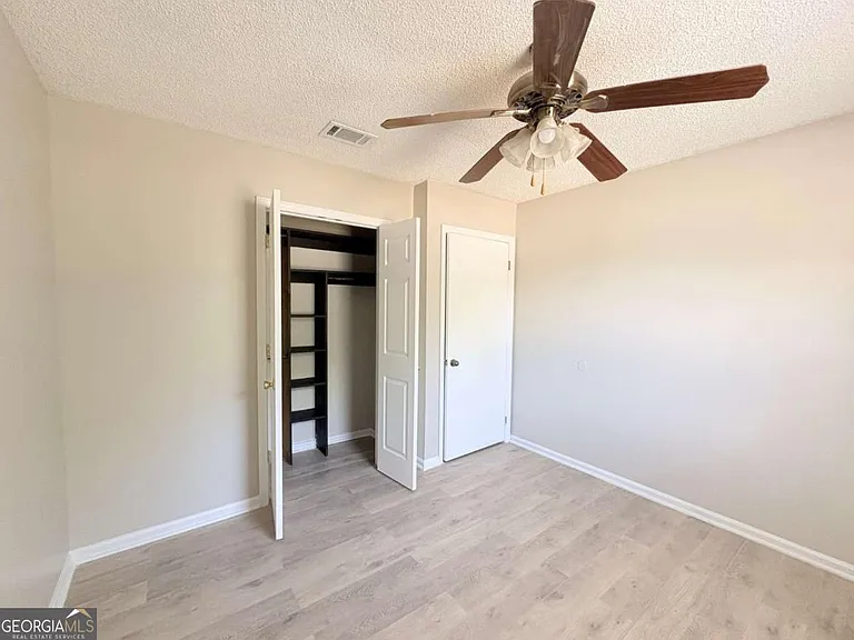 142 Woodvalley Ct — Photo 25