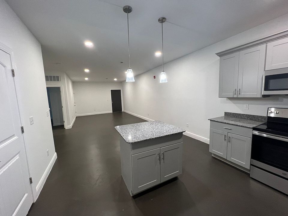1st image of 3760 Patriot Pkwy Unit 2-Q