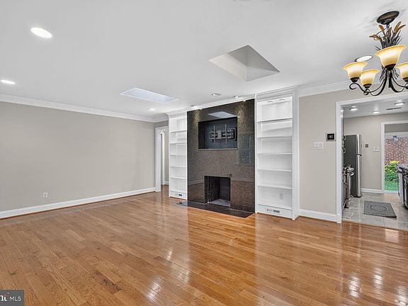 3rd image of 1813 Florin St