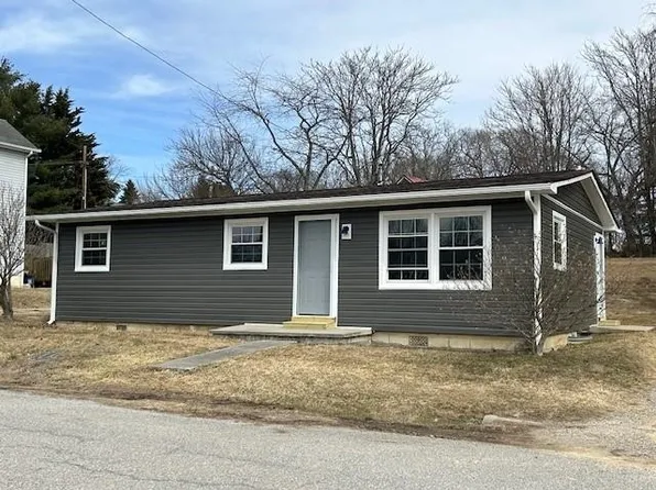 1340 Rigby St, Christiansburg, VA 24073
