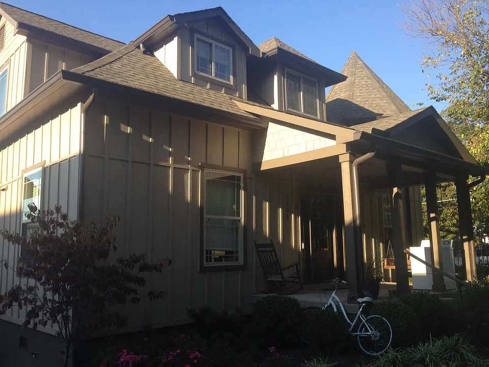 Building Photo 3