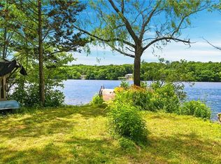 29 Yeles Ln, Hope Valley, RI 02832