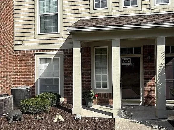 52069 Naugatuck Dr, Macomb, MI 48042