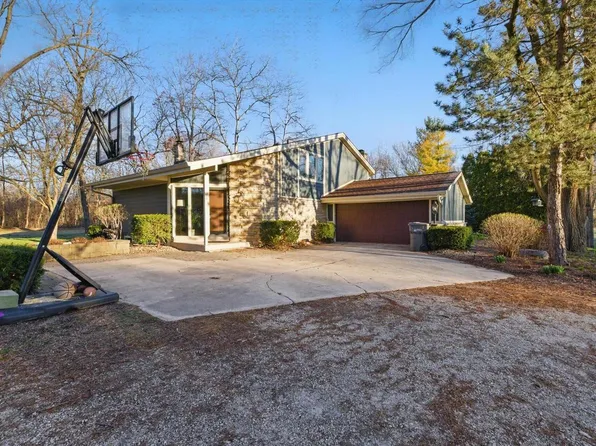 W216S10421 Crowbar DRIVE, Muskego, WI 53150